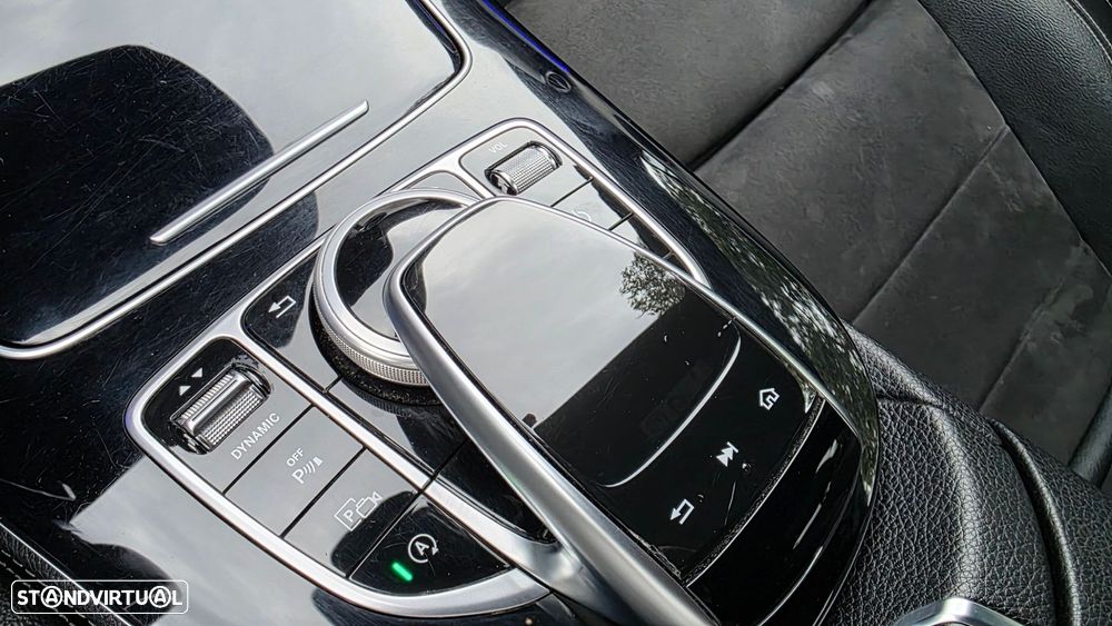 Mercedes-Benz E 220 d AMG Line - 44