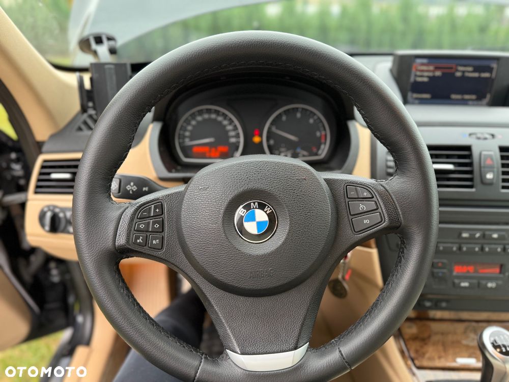 BMW iX3 - 8