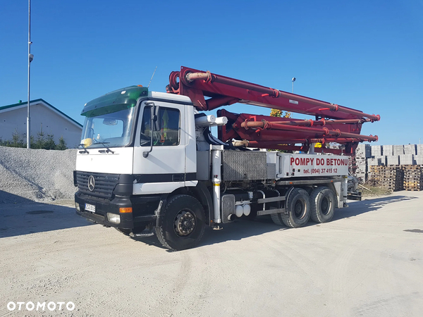 Mercedes-Benz Actros 3331