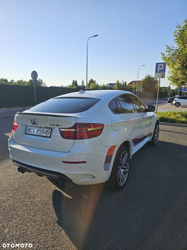 BMW X6M - 14