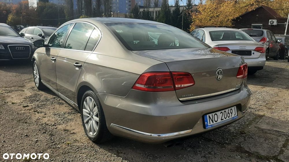 Volkswagen Passat 2.0 Blue TDI SCR Comfortline - 4