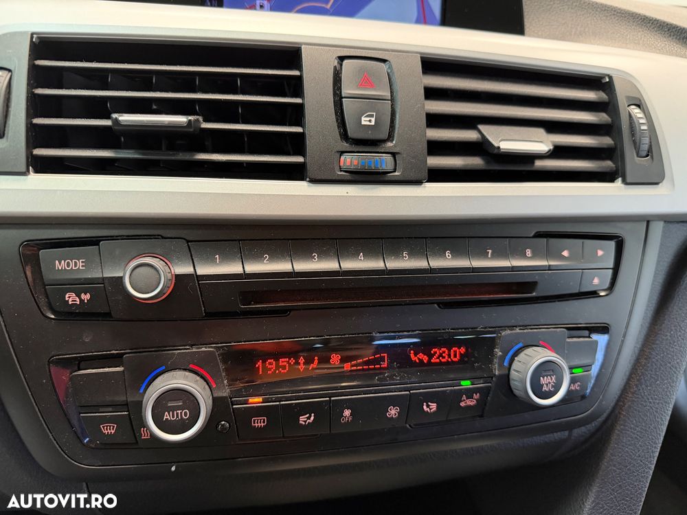 BMW Seria 3 318d Aut. - 15