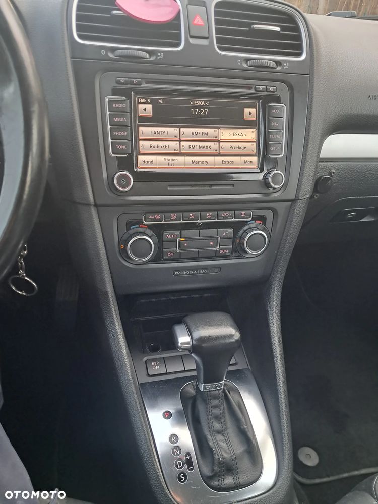 Volkswagen Golf 2.0 TDI DPF BlueMotion Technology DSG Team - 9