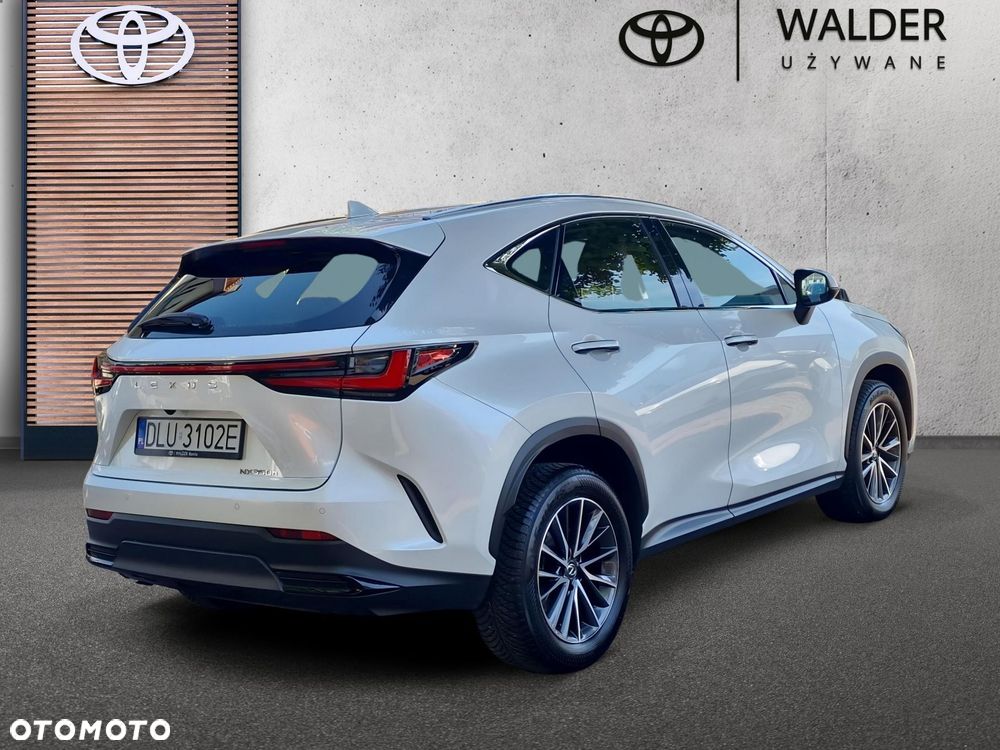 Lexus NX 350h Business AWD - 3