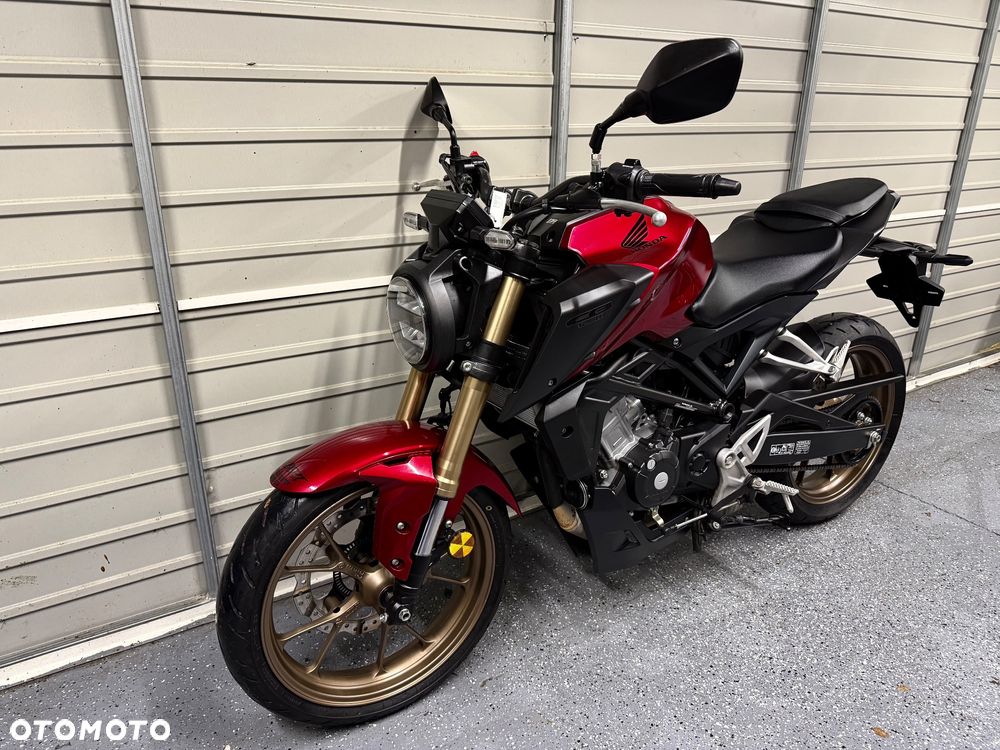 Honda CB - 8
