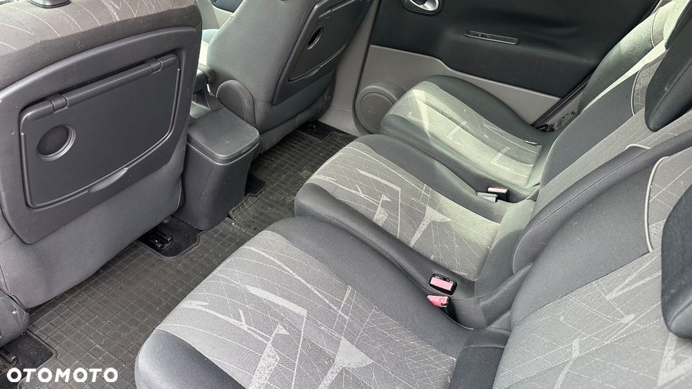 Renault Scenic - 8