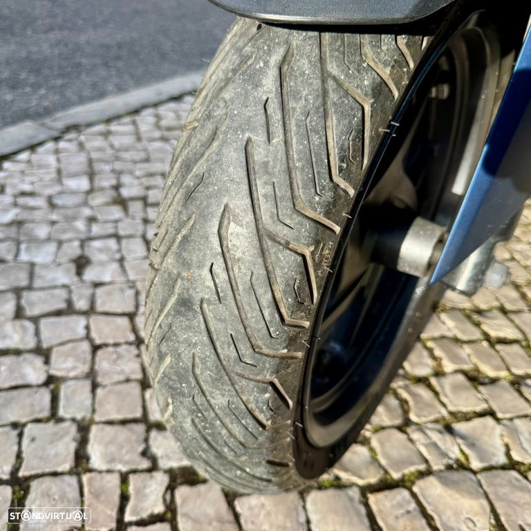 Yamaha X-Max 300 - 7