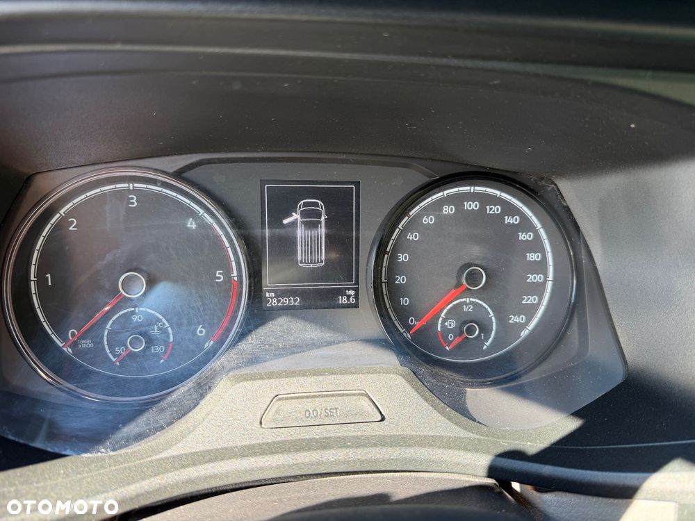Volkswagen Transporter - 4