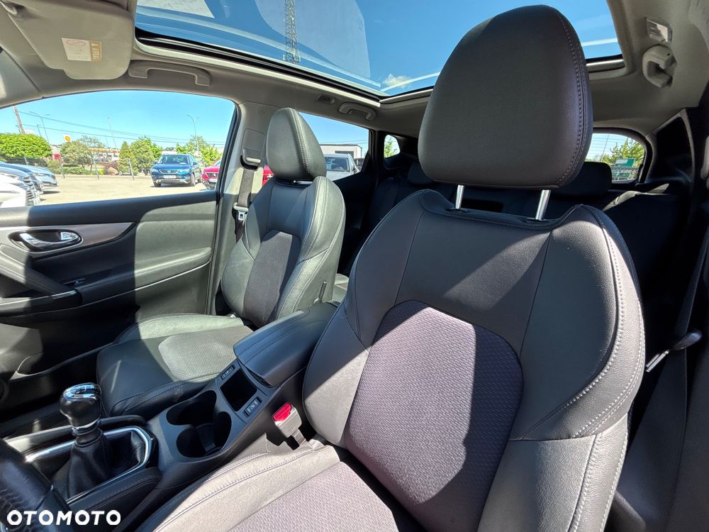 Nissan Qashqai 1.3 DIG-T Tekna - 16