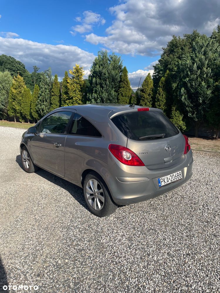 Opel Corsa 1.2 16V Enjoy - 4