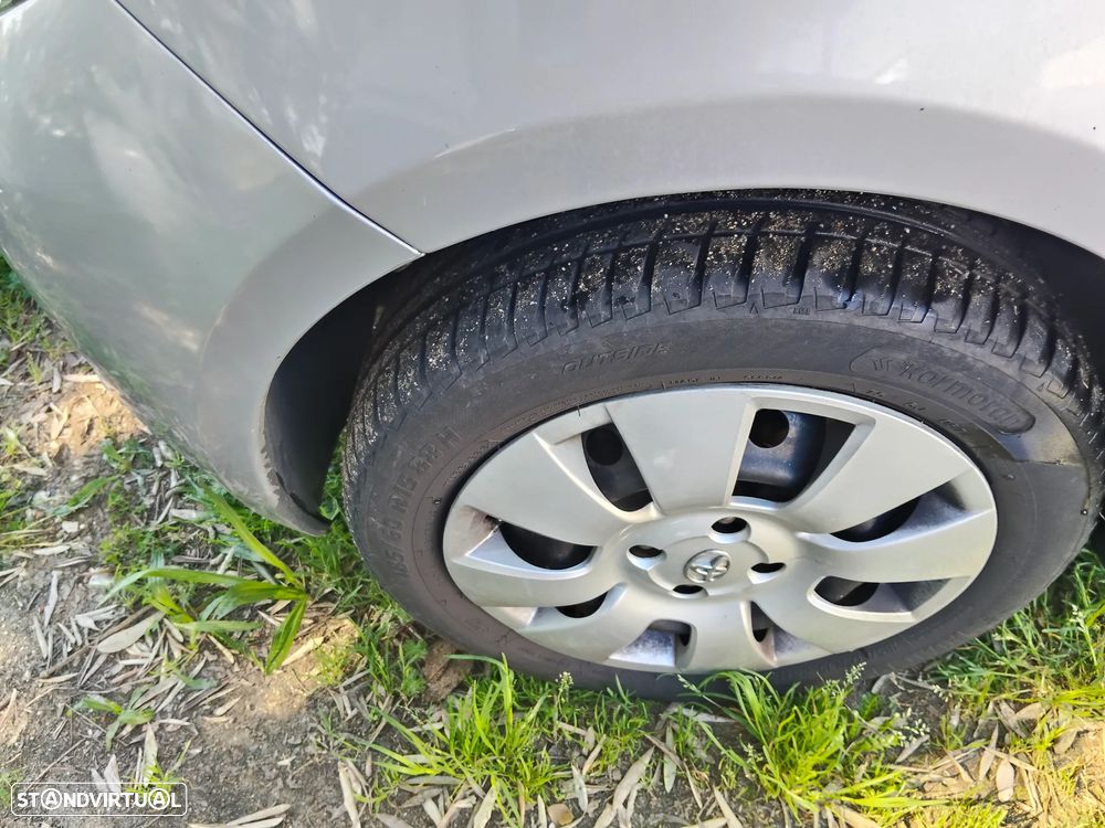 Toyota Yaris 1.0 VVT-i AC Manual - 7