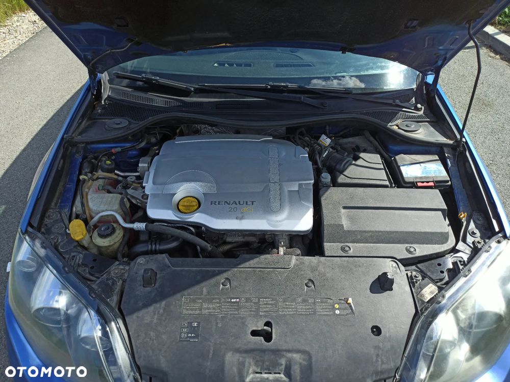 Renault Laguna 2.0 dCi FAP GT - 14