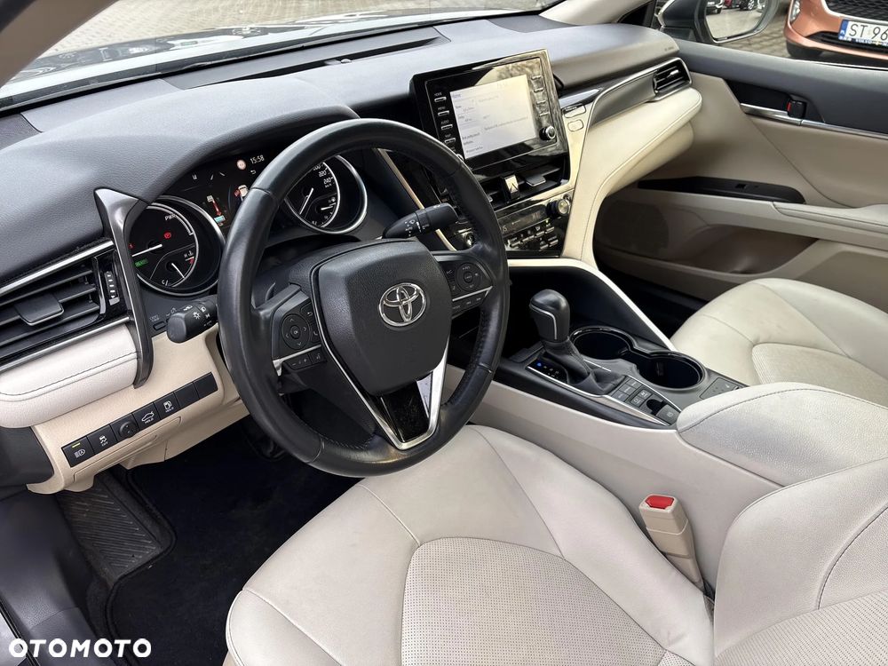 Toyota Camry 2.5 Hybrid Comfort CVT - 10