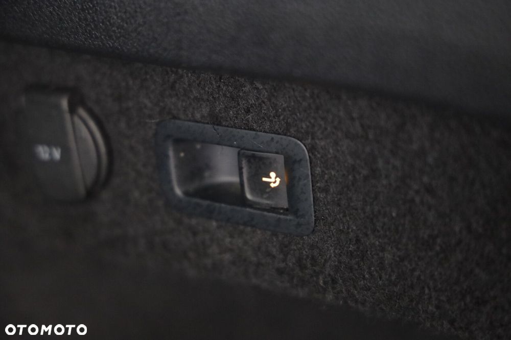 Volkswagen Passat - 25