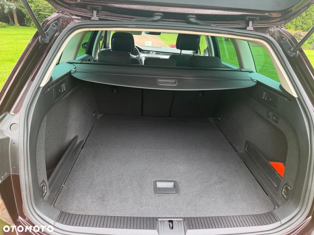 Volkswagen Passat 2.0 TDI SCR DSG Comfortline - 13