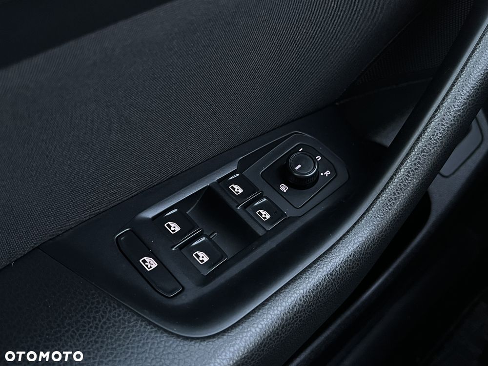 Volkswagen Passat 1.5 TSI EVO Essence - 25