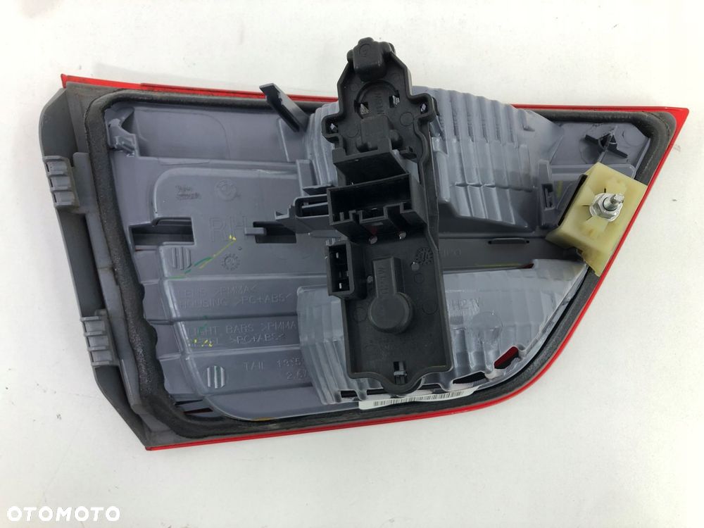 BMW X3 F25 LAMPA PRAWA W KLAPĘ 7217310 - 5