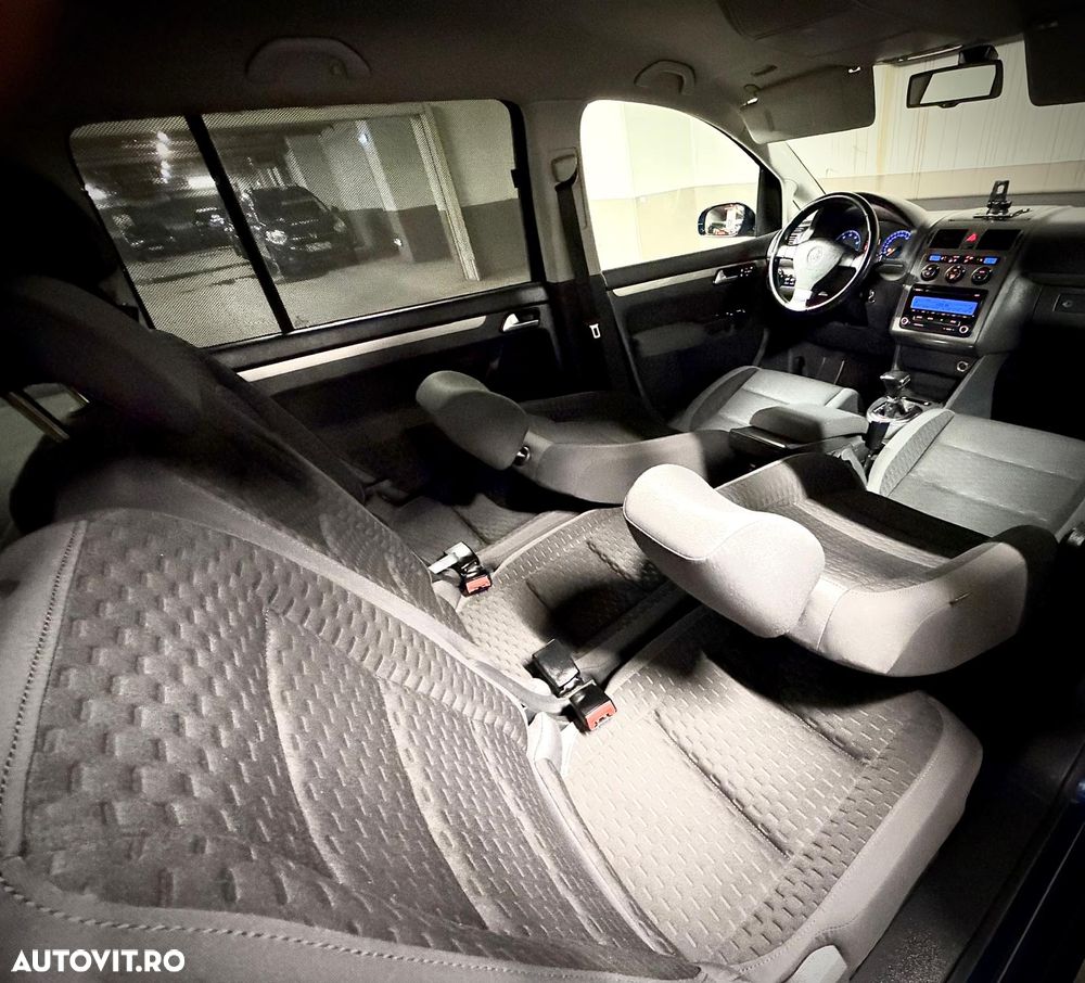 Volkswagen Touran 1.4 TSI Trendline Aut - 14