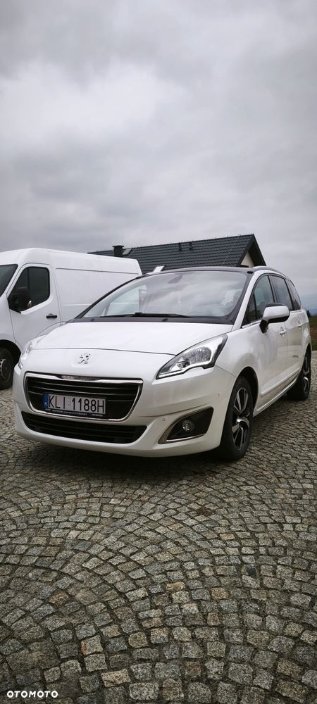 Peugeot 5008 HDI FAP 115 Family - 10