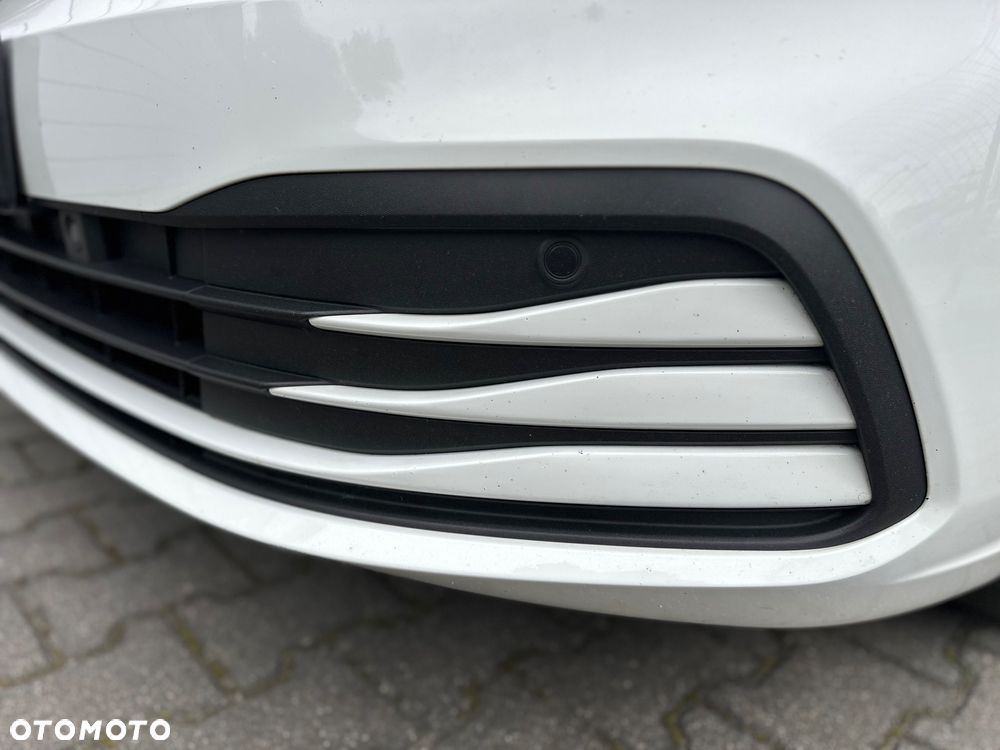 Volkswagen Golf 2.0 TDI SCR DSG Life - 29