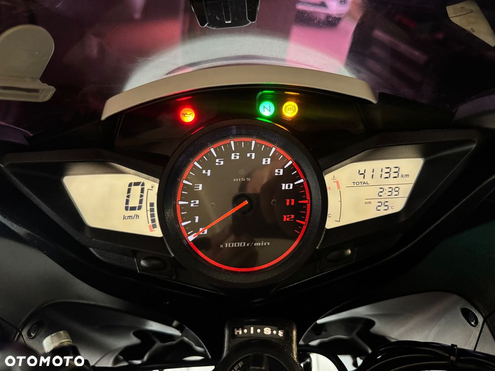 Honda VFR - 8