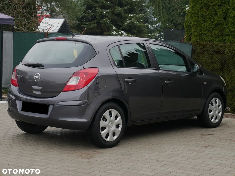 Opel Corsa 1.4 16V Edition - 11