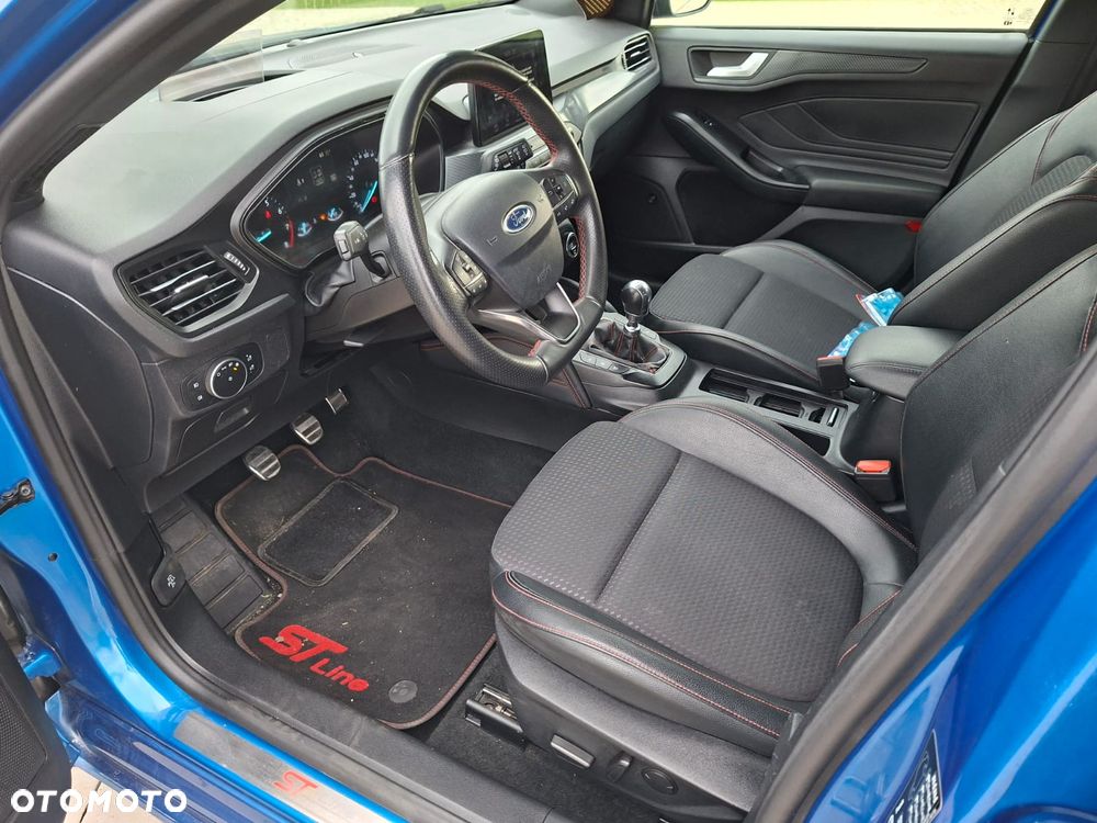 Ford Focus 1.0 EcoBoost Start-Stopp-System ST-LINE DESIGN - 10