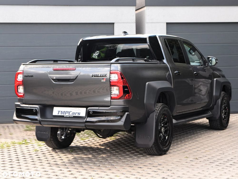 Toyota Hilux 2.8 D-4D Double Cab GR Sport II 4x4 - 16