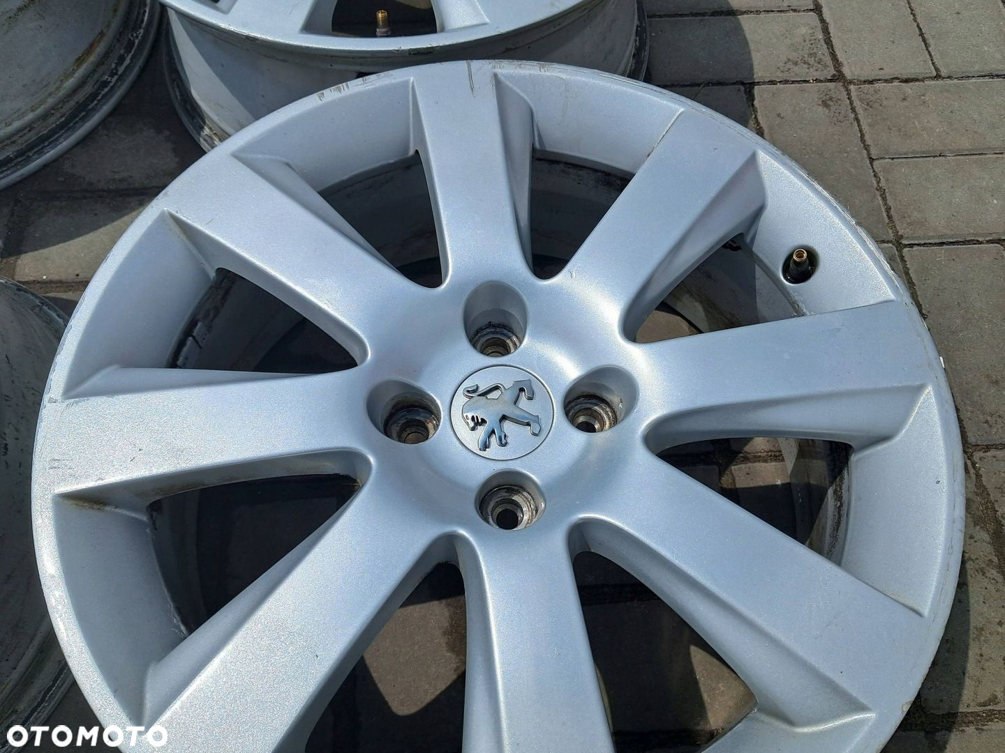 Peugeot 5008 FELGI Aluminiowe 18" 4x108 ET29 7J 9675496577 - 4