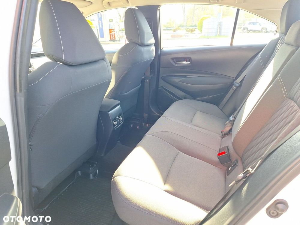 Toyota Corolla 1.8 Hybrid Active - 13