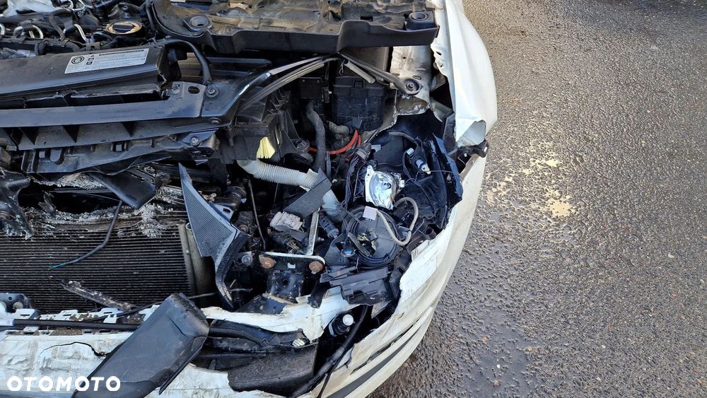 Volkswagen Golf 1.6 TDI BMT Comfortline - 7