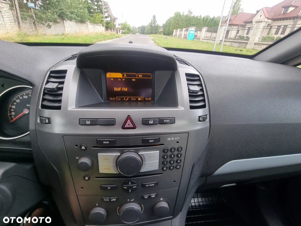 Opel Zafira 1.8 Cosmo EasyTronic EU5 - 17