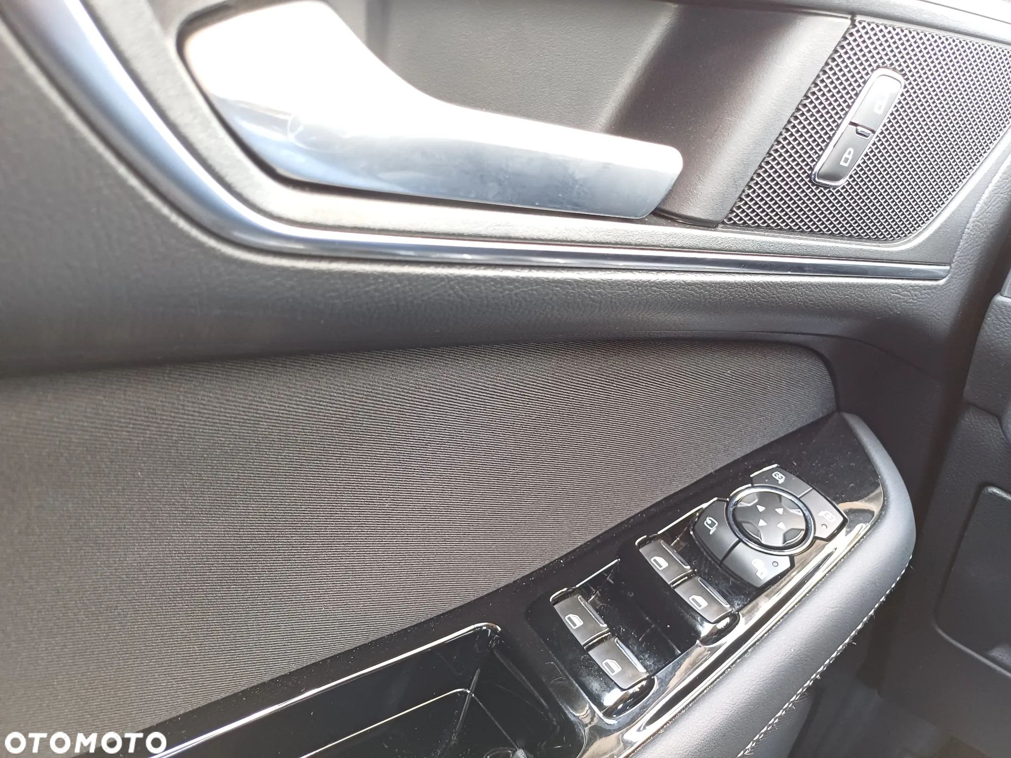 Ford S-Max 2.5 Hybrid Titanium CVT - 17