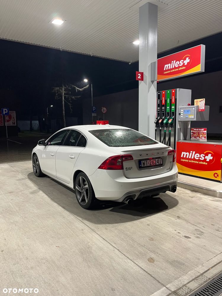 Volvo S60 T4 Momentum - 22