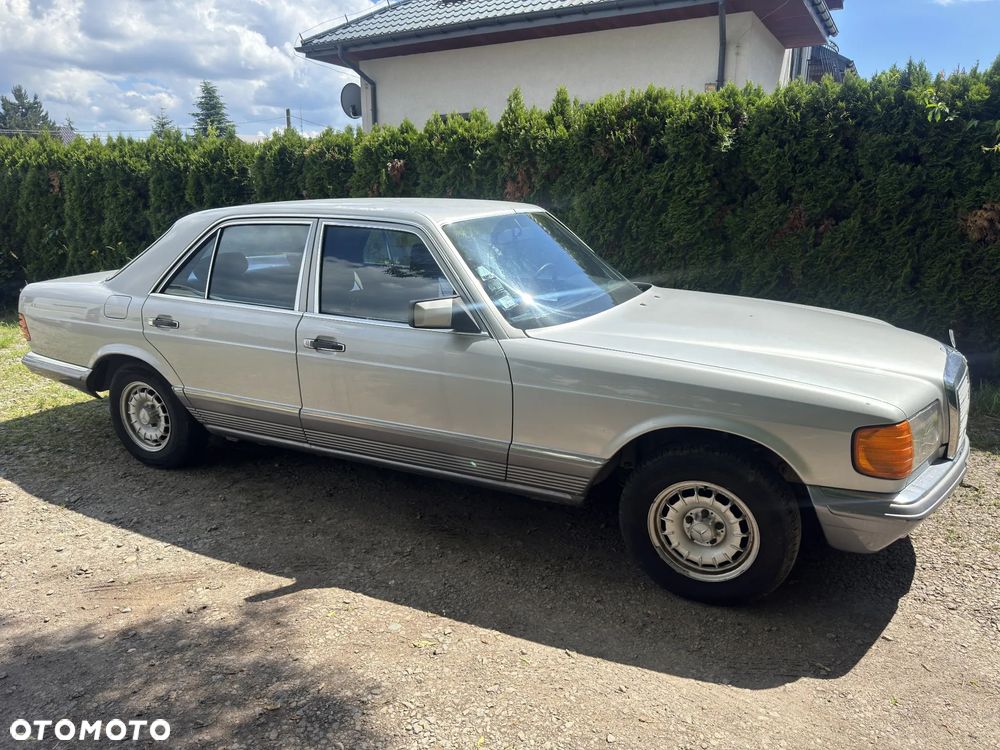 Mercedes-Benz 280 - 1