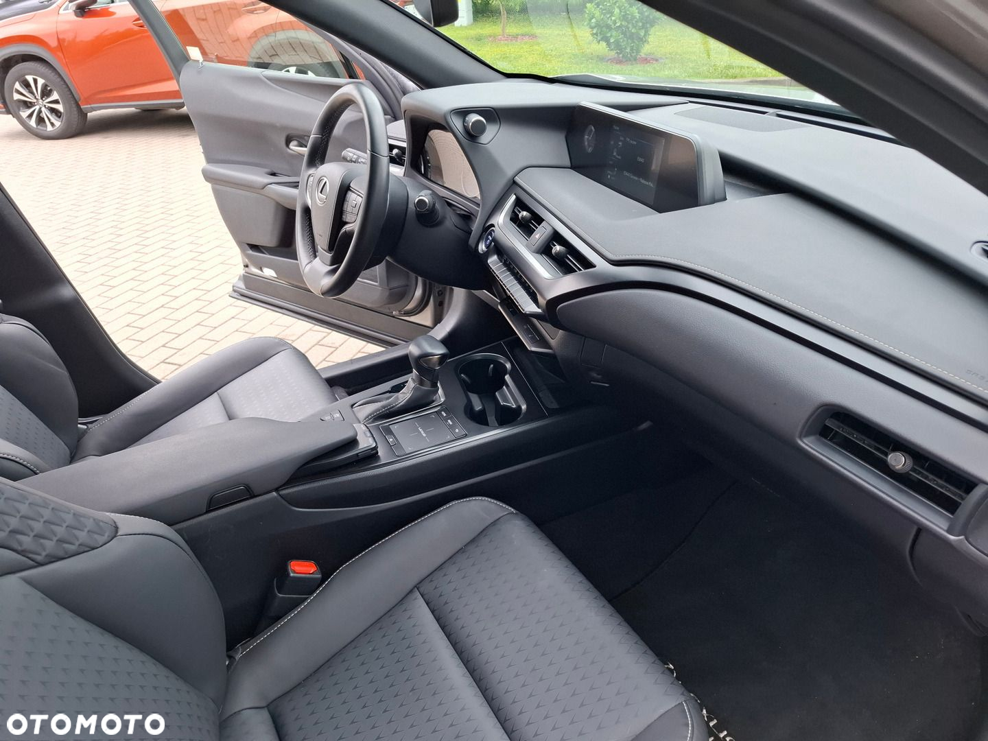 Lexus UX 250h GPF F Impression 2WD - 19