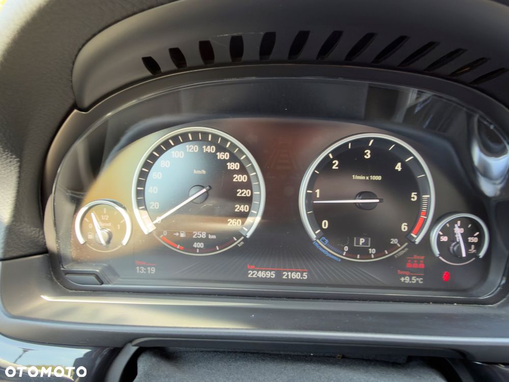 BMW Seria 5 518d M Sport - 9