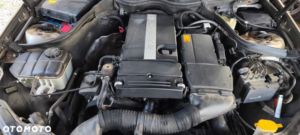 Mercedes-Benz CLK - 13