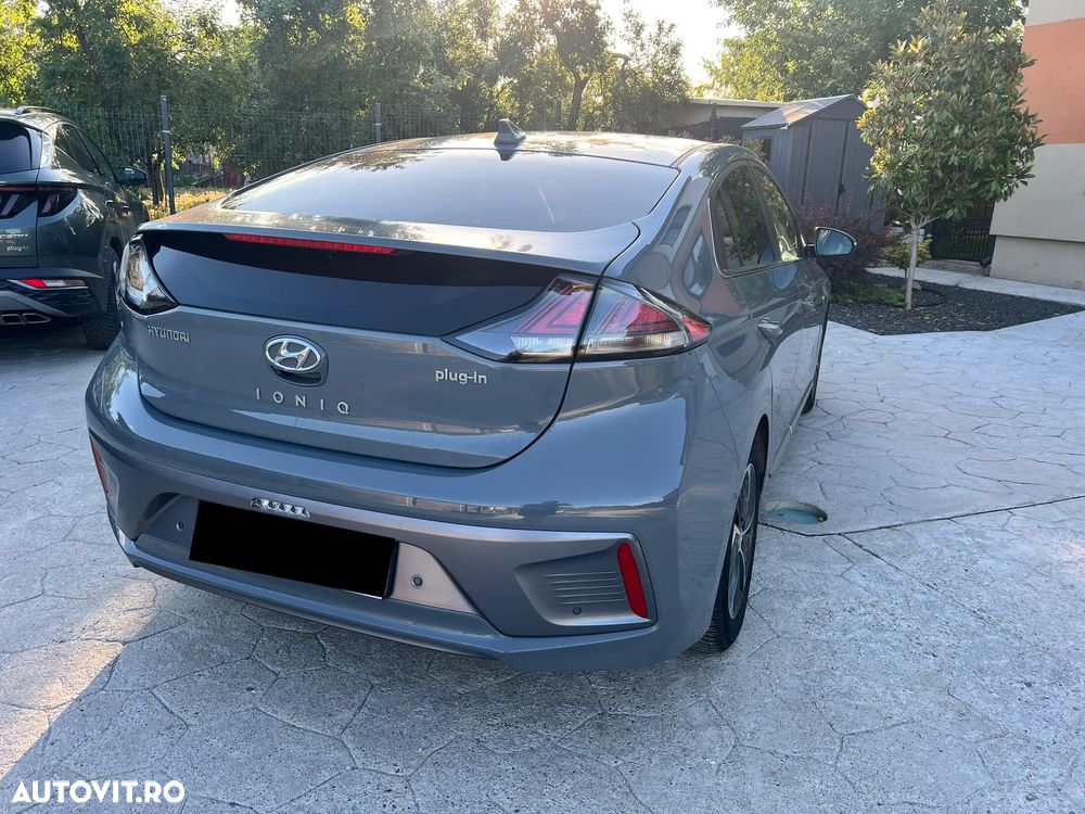 Hyundai IONIQ - 18