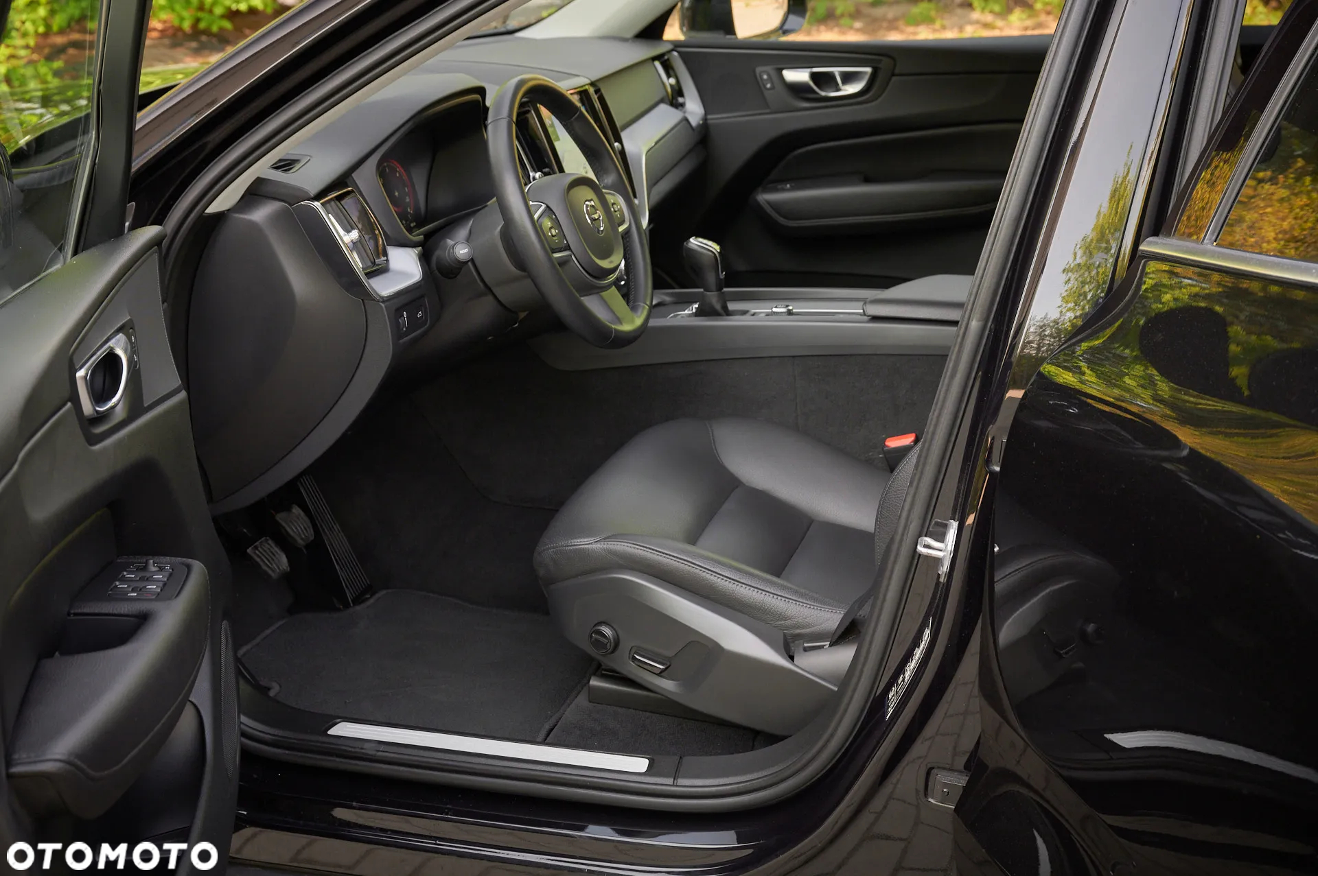 Volvo XC 60 D3 Momentum Pro - 30