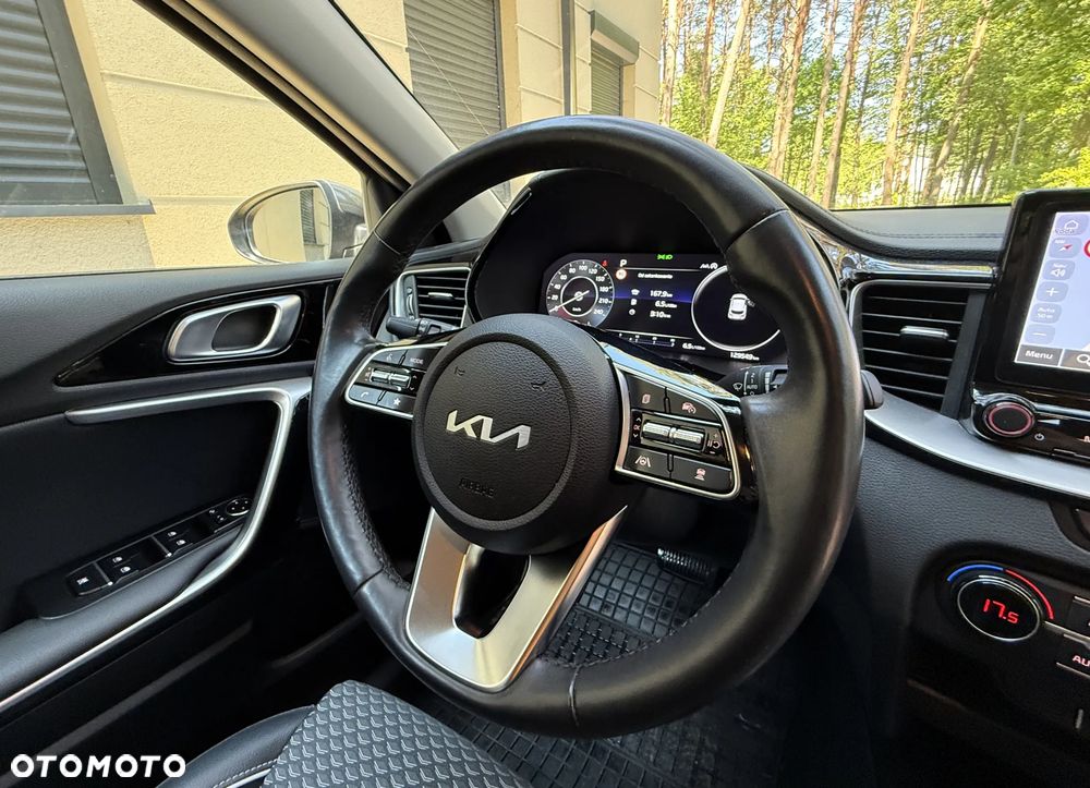 Kia XCeed 1.5 T-GDI Business Line DCT - 30