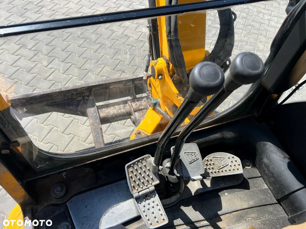JCB 8026 - 8