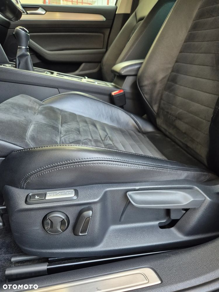 Volkswagen Passat Variant 2.0 TDI BMT Highline - 19