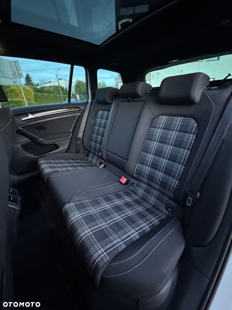 Volkswagen Golf GTD 2.0 TDI SCR DSG - 11