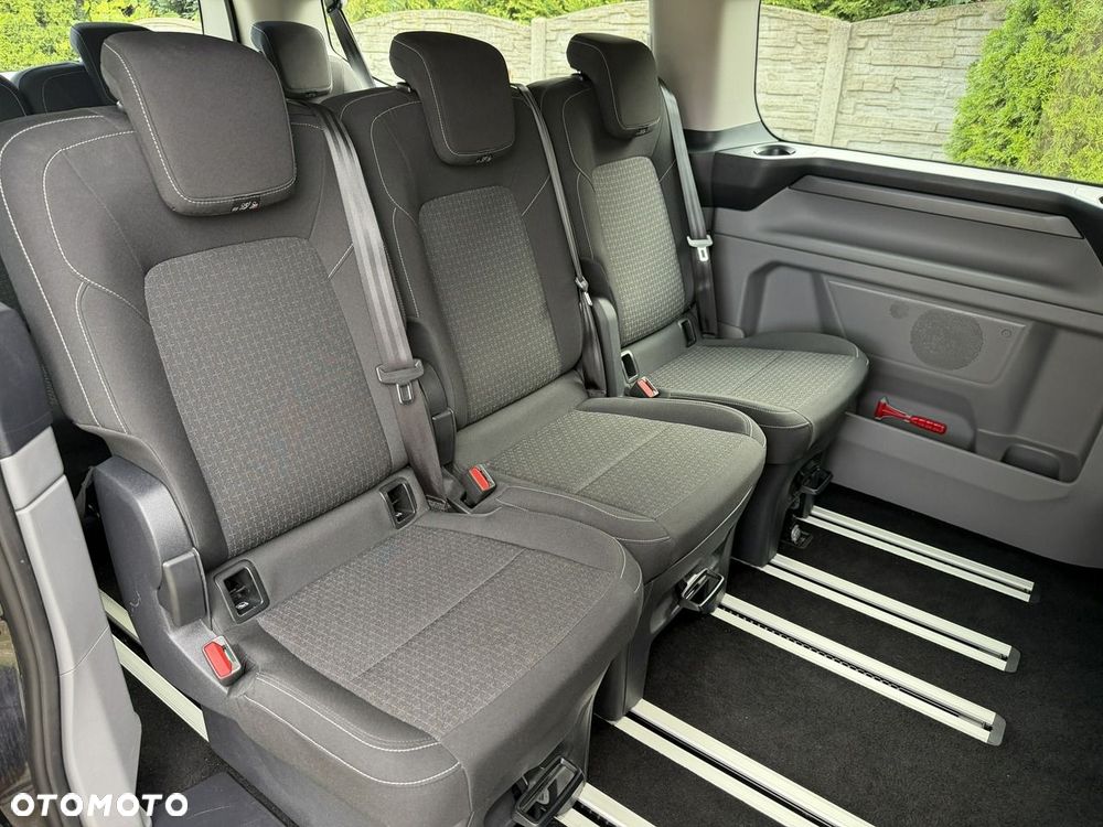 Ford Tourneo Custom - 26