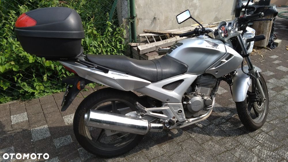 Honda CBF - 3