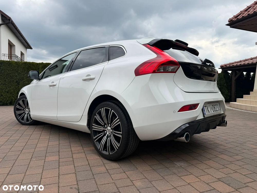 Volvo V40 D2 Inscription - 38
