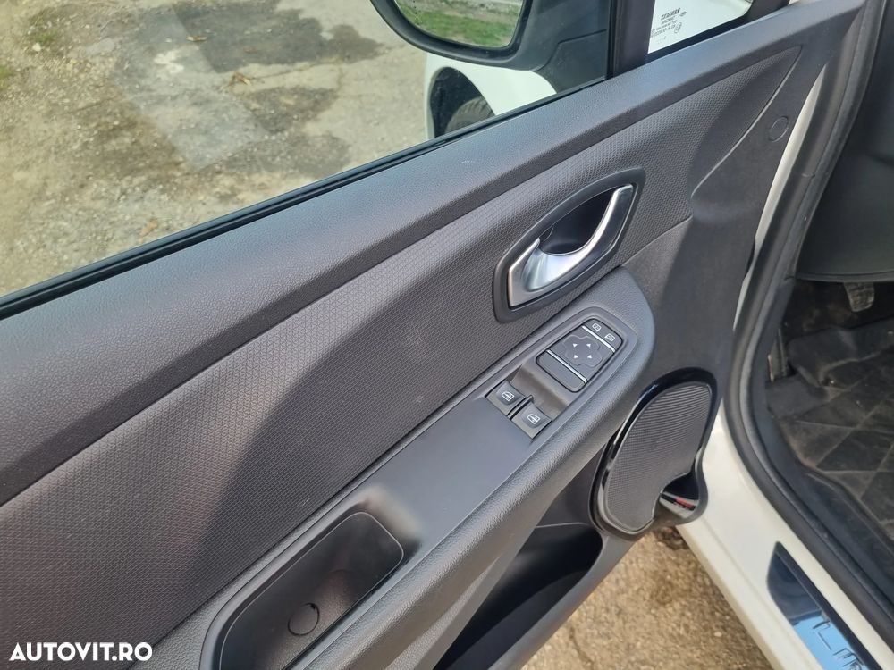 Renault Clio dCi Energy Intens - 14