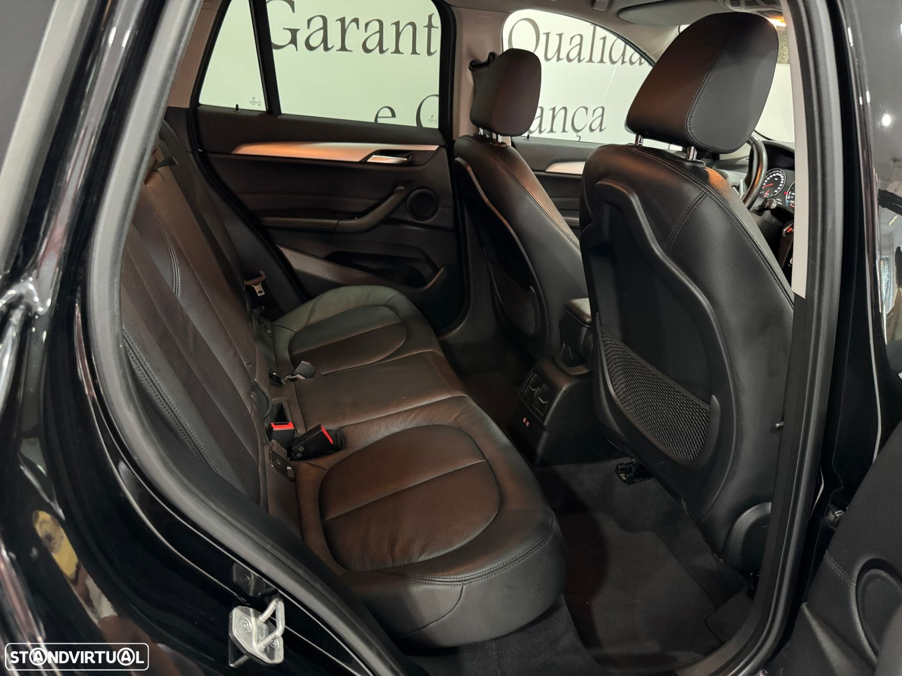 BMW X1 16 d sDrive Advantage - 40
