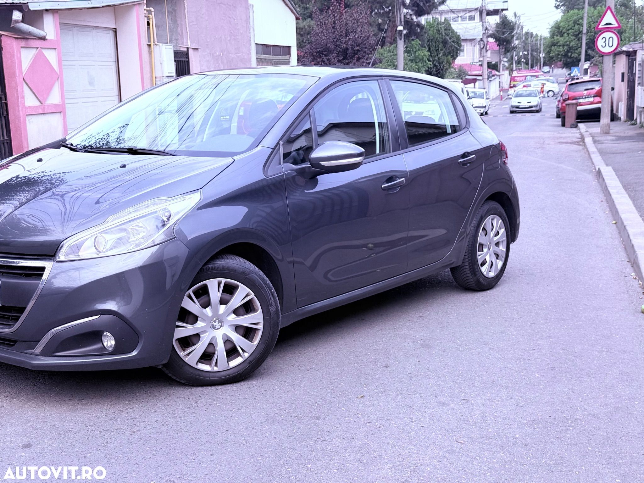 Peugeot 208 PureTech 82 Start & Stop Allure - 1